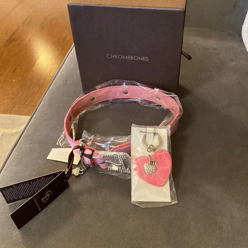 Chrome Bones 18-22” NWT CB Mini Quilt Leather Dog Collar with Heart Keychain,